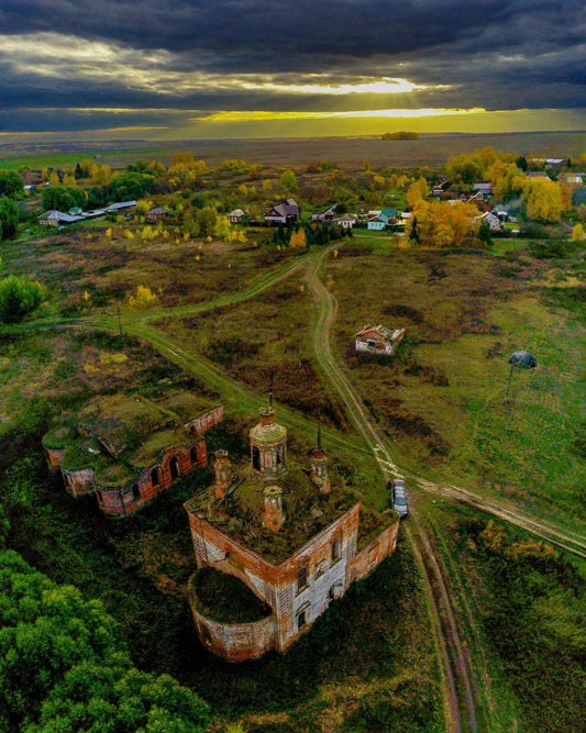 Let's take a moment to appreciate this captivating work taken with the FIMI drone!！